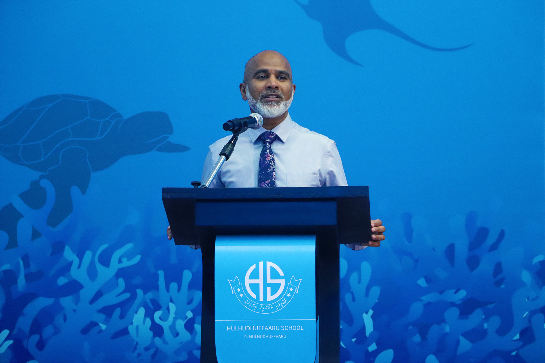 Minister Attends R.Hulhudhuffaaru School Prize Day Ceremony